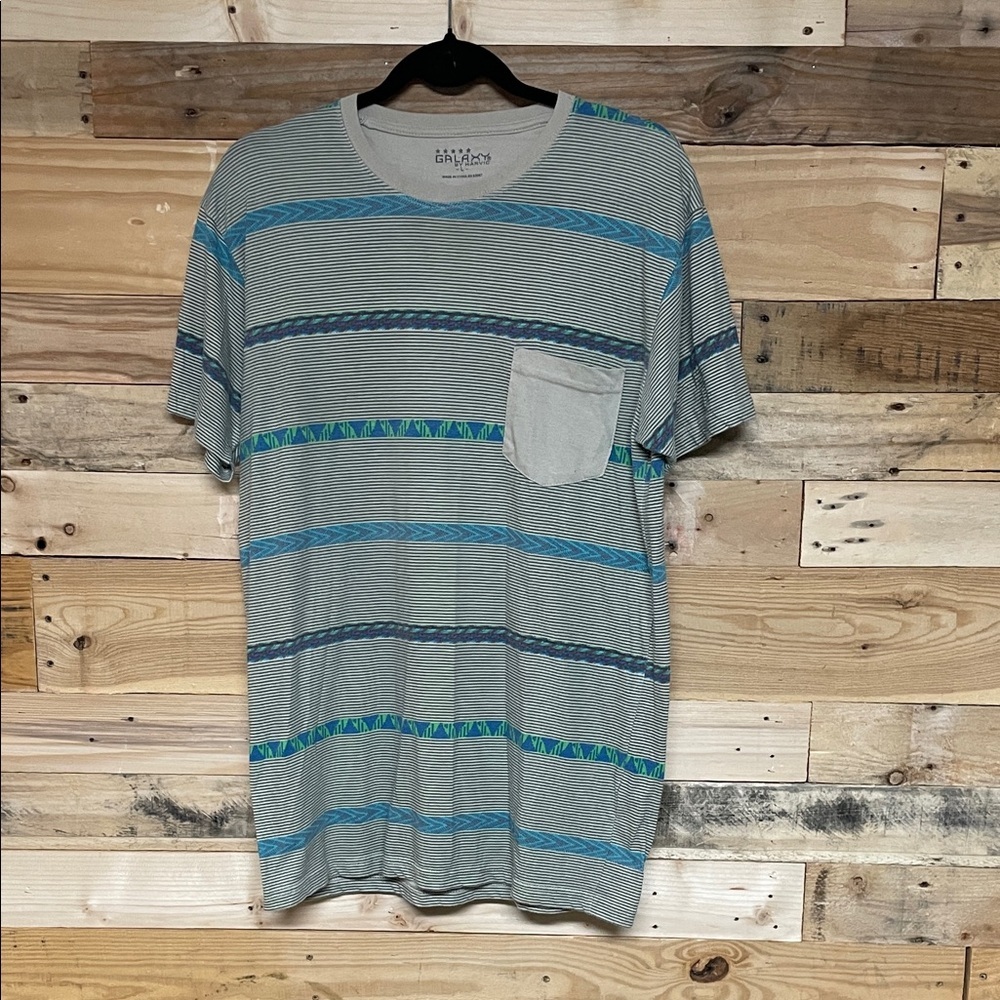 Galaxy By Harvic size Large Men's Tee with Gray and Blue Accents with Pocket